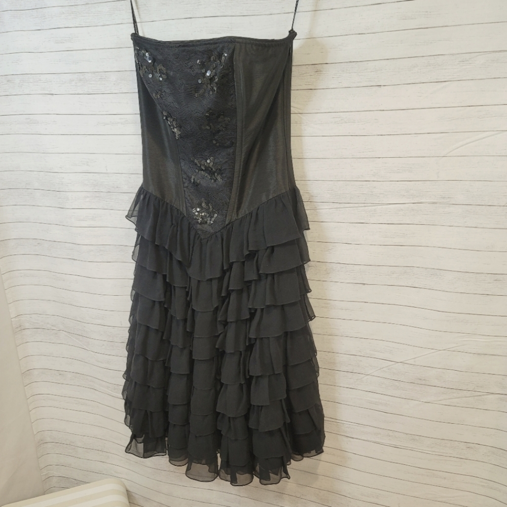 BETSEY JOHNSON DRESS - Picture 2 of 12